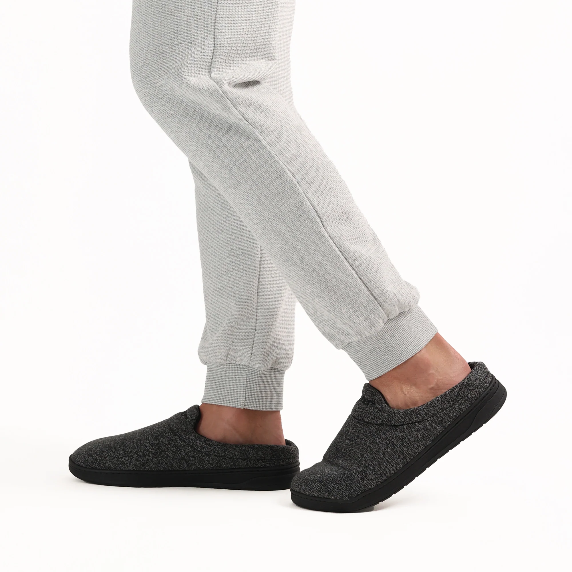 Men's Heathered Knit Brady Clog Slipper - Image 13
