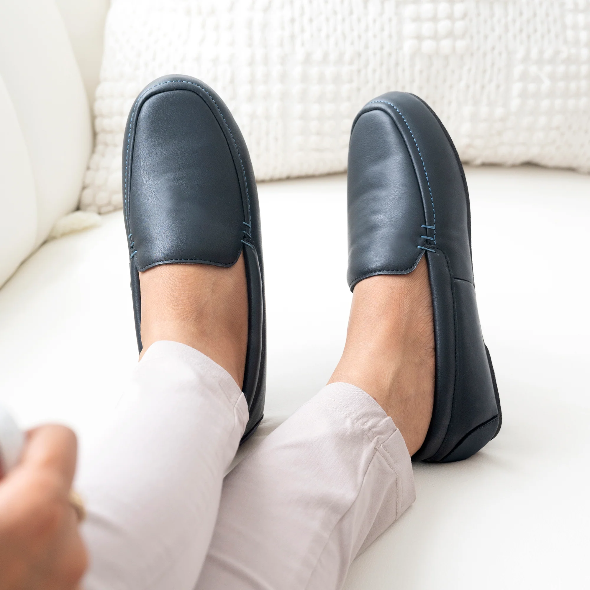 Women's Vivienne Faux Fur Moccasin Slipper - Image 3